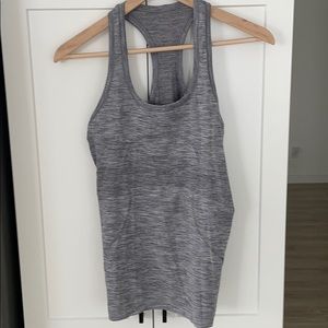 Swiftly Tech Racerback size 6